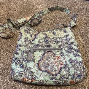 Vera Bradley crossbody hipster purse- Fan Flower